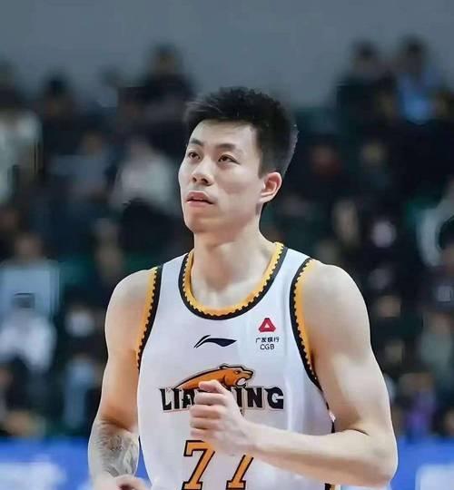 AG体育-CBA夏季联赛青岛站：辽宁本钢险胜广东宏远，张镇麟狂轰32分引爆全场(cba张镇麟46分比赛回放)